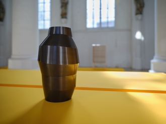 Danner-Ehrenpreis: Beate Leonards, Vase, 2021. Tombak